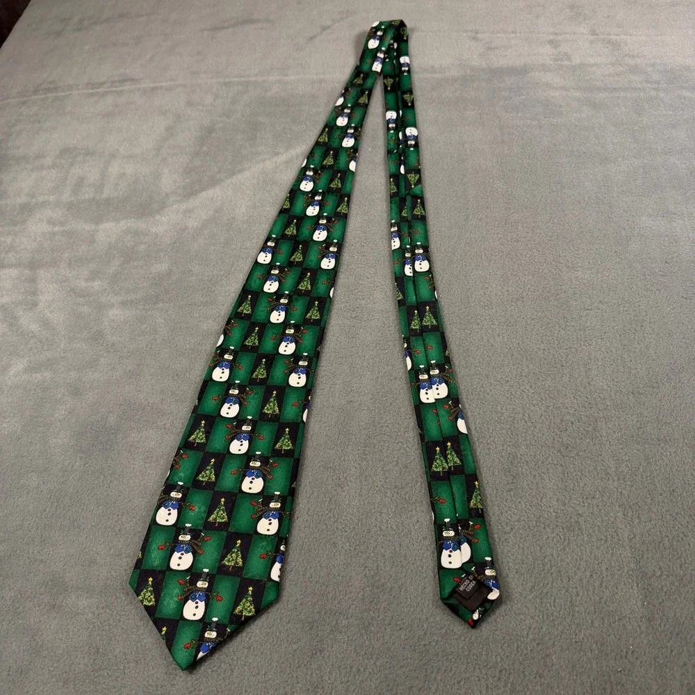 Yule Tie Greetings‎ Hallmark Christmas Tie Green Black Snowman Christmas Tree
